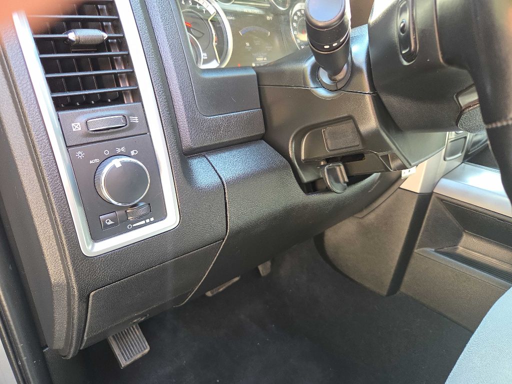 Photo 33 of this RAM 1500 CLASSIC