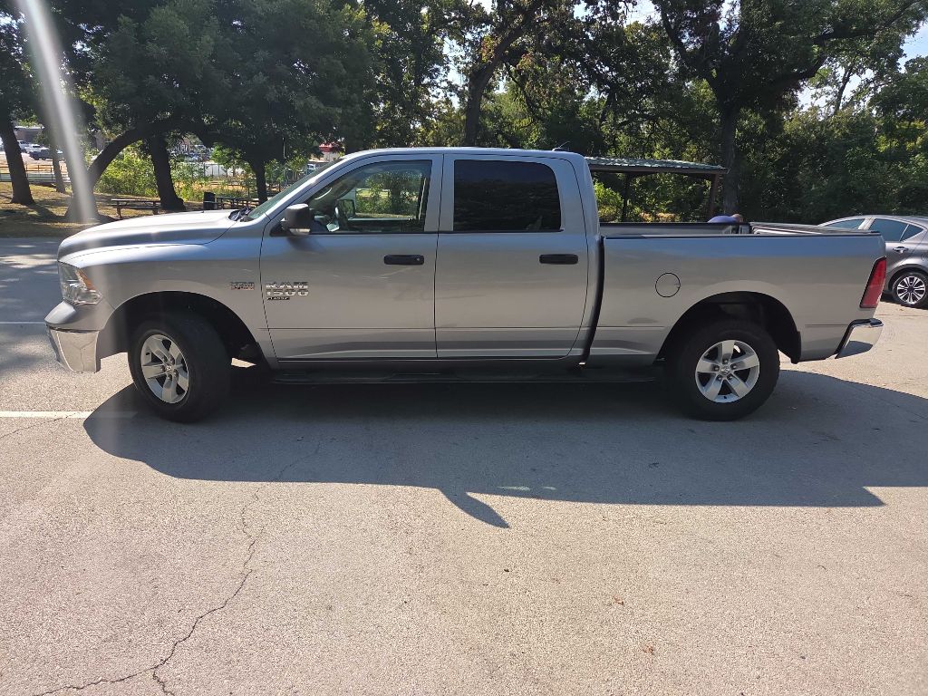 Photo 3 of this RAM 1500 CLASSIC