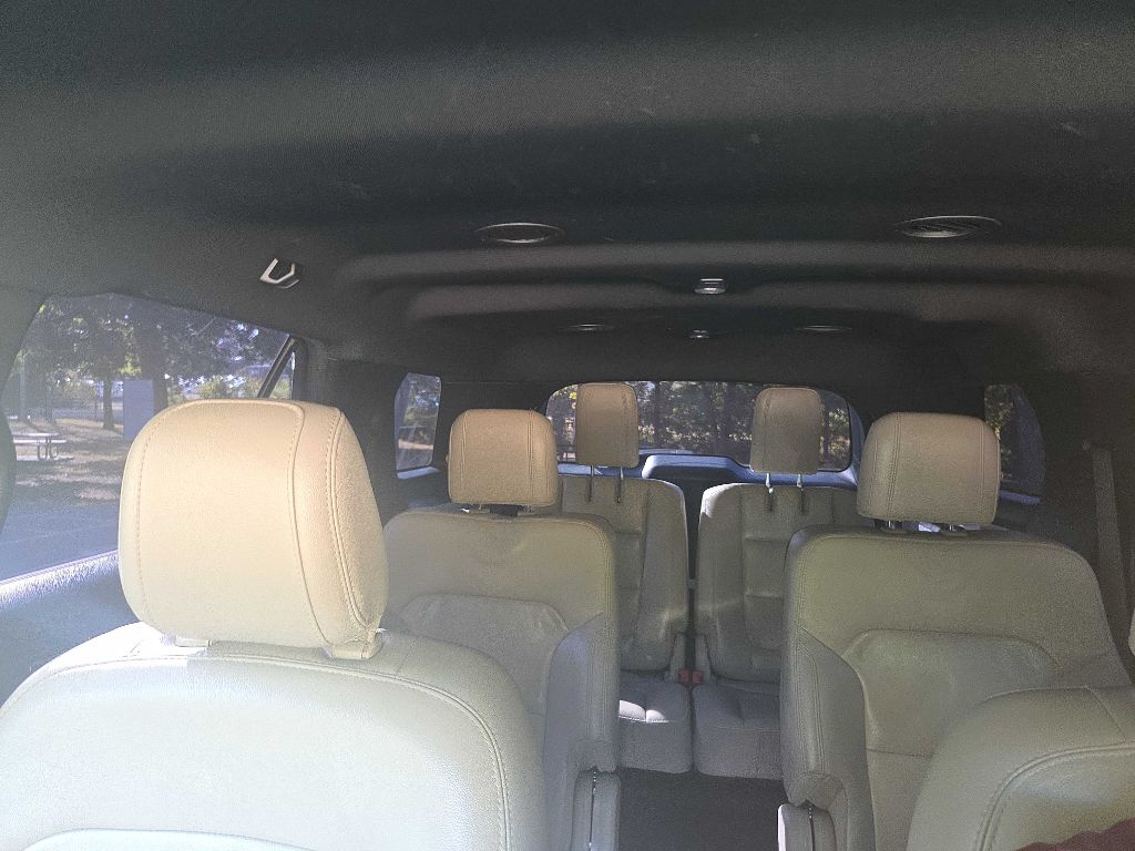 Photo 37 of this FORD EXPLORER