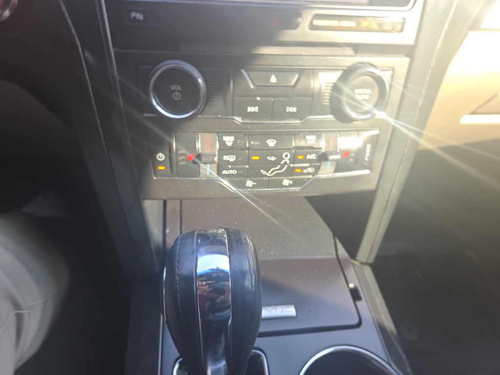 Photo 34 of this FORD EXPLORER