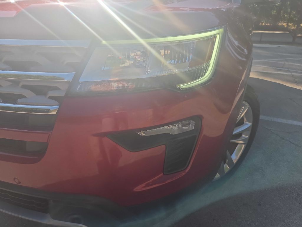 Photo 12 of this FORD EXPLORER