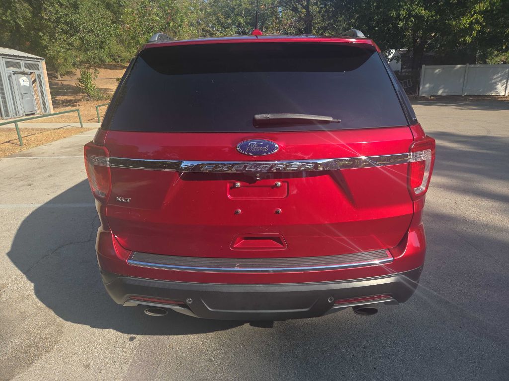 Photo 5 of this FORD EXPLORER