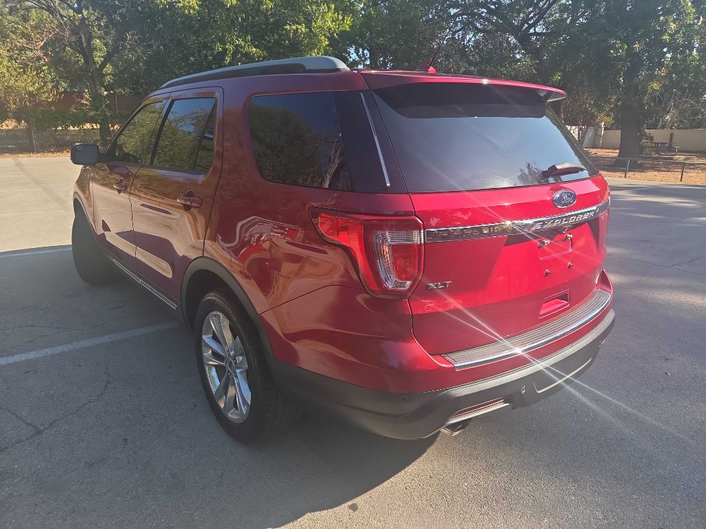 Photo 4 of this FORD EXPLORER