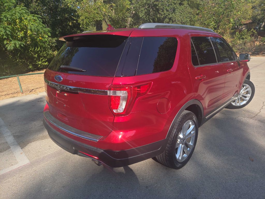 Photo 6 of this FORD EXPLORER