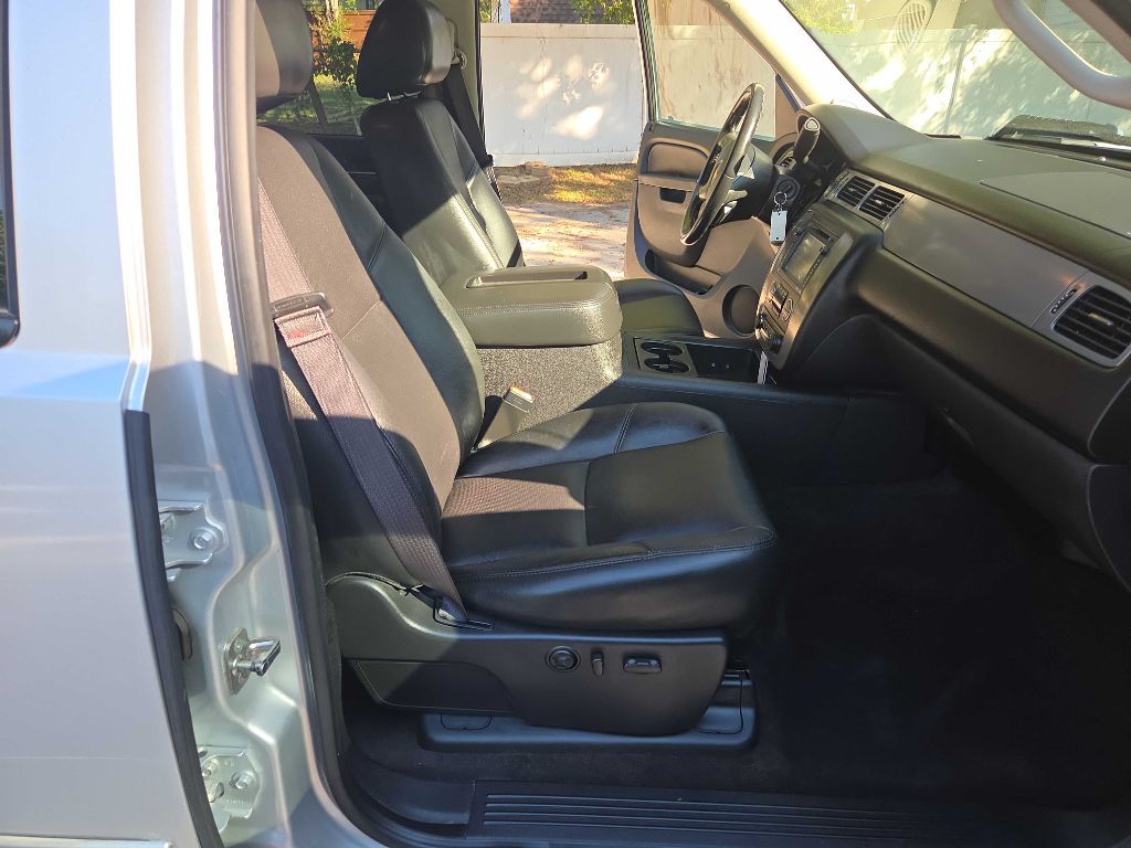 Photo 28 of this CHEVROLET SILVERADO 1500