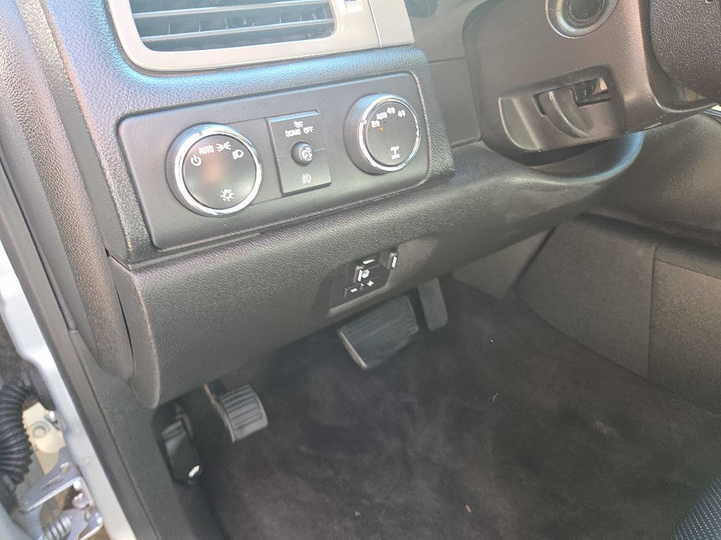 Photo 29 of this CHEVROLET SILVERADO 1500