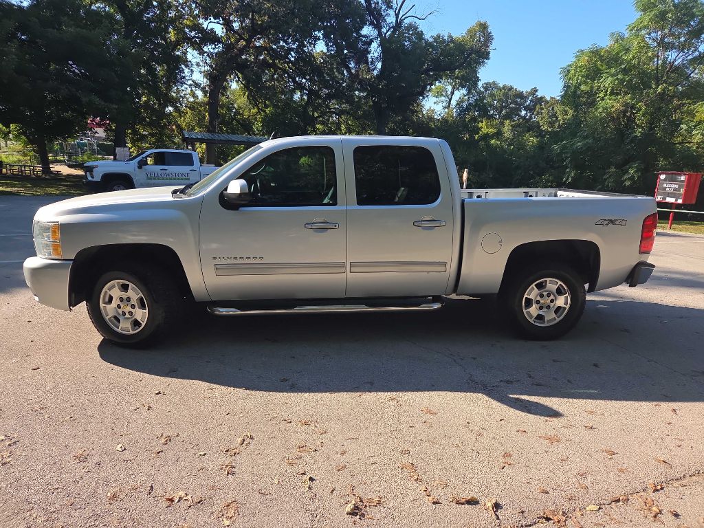 Photo 3 of this CHEVROLET SILVERADO 1500