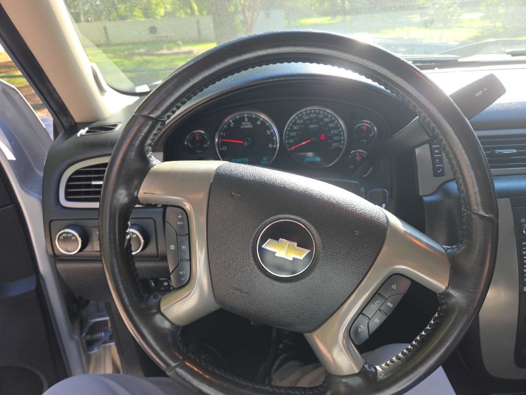Photo 30 of this CHEVROLET SILVERADO 1500
