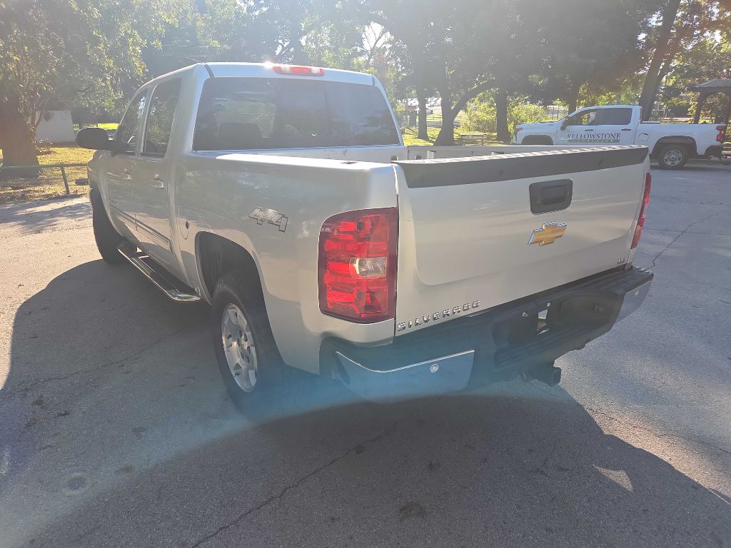 Photo 4 of this CHEVROLET SILVERADO 1500