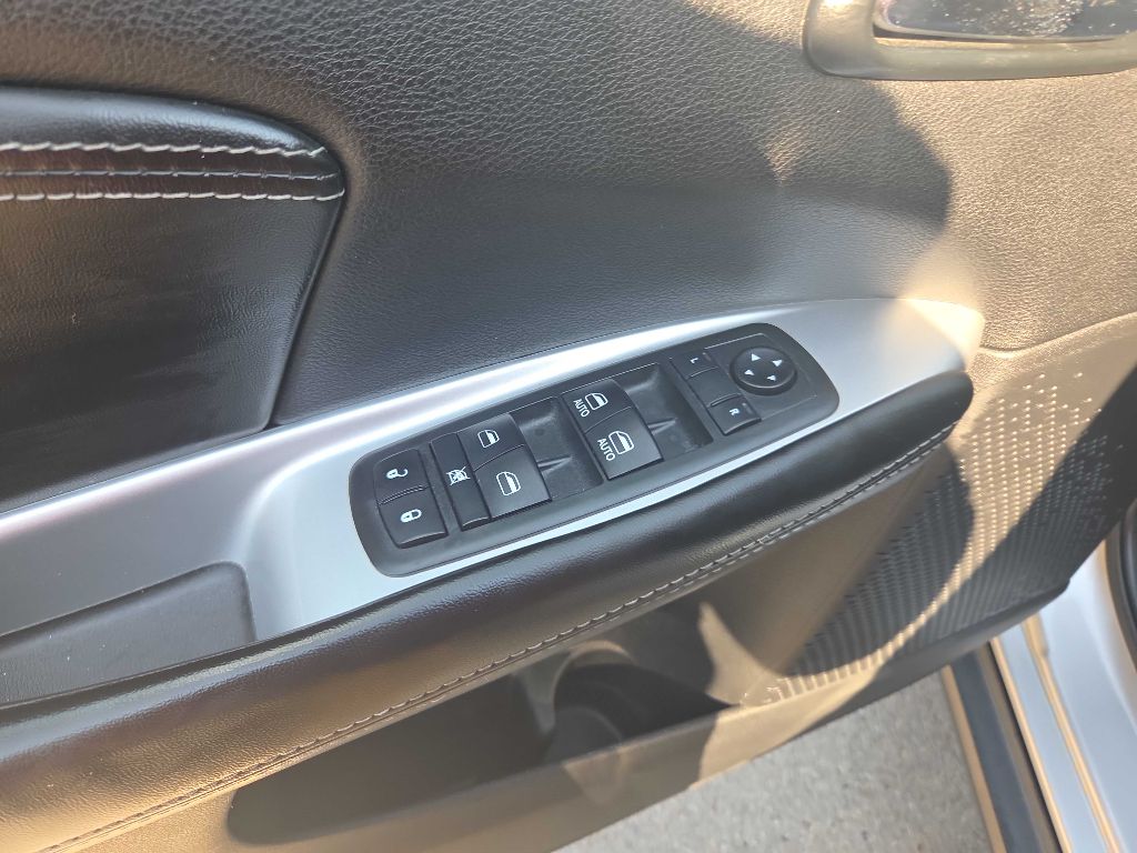Photo 16 of this DODGE JOURNEY