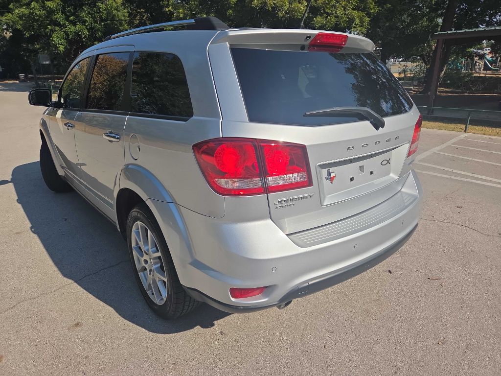 Photo 4 of this DODGE JOURNEY