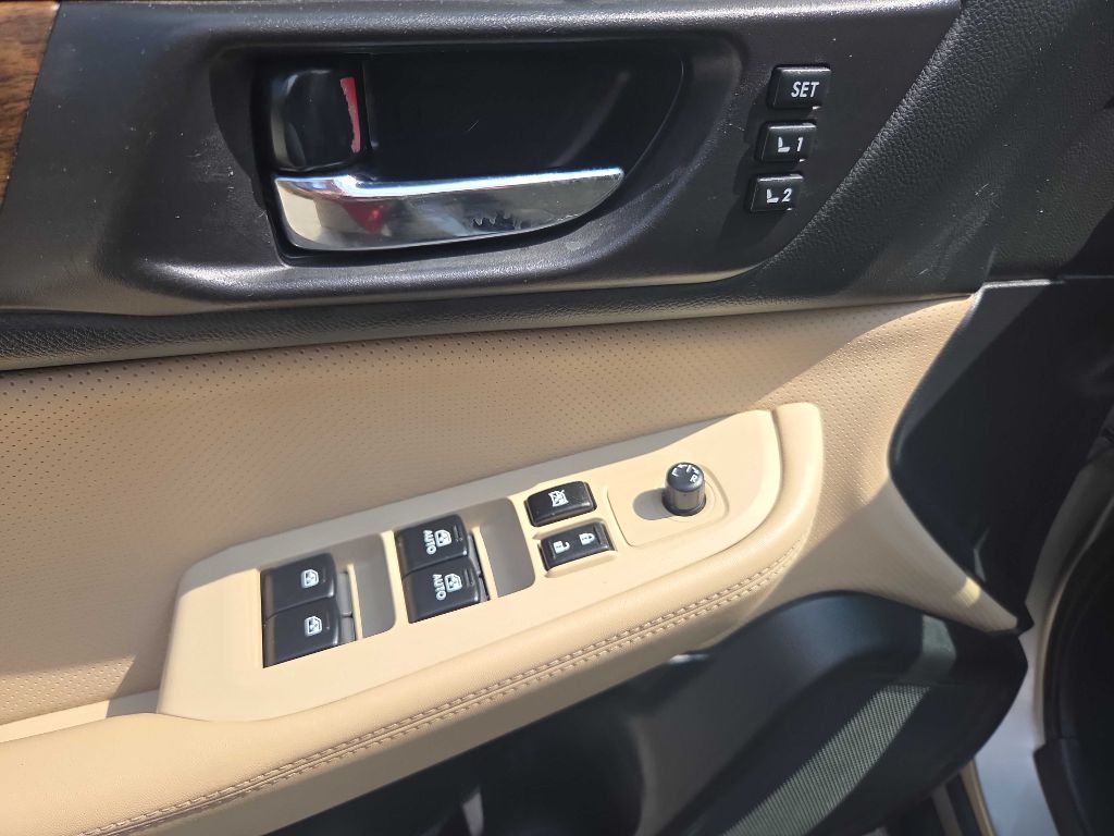 Photo 19 of this SUBARU OUTBACK
