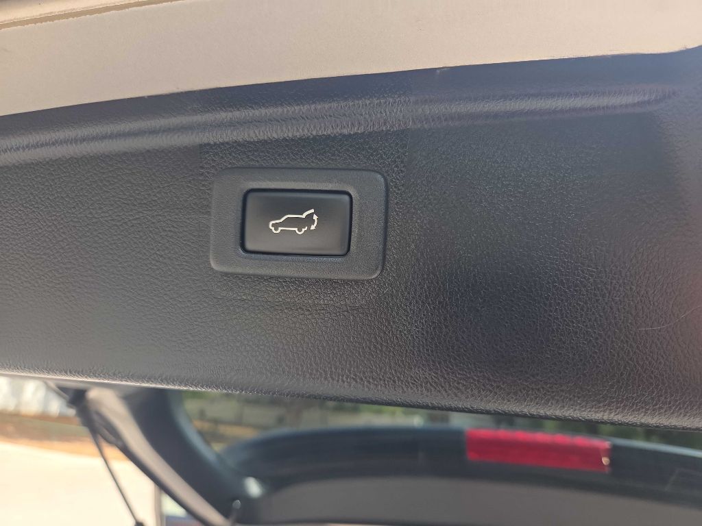 Photo 25 of this SUBARU OUTBACK