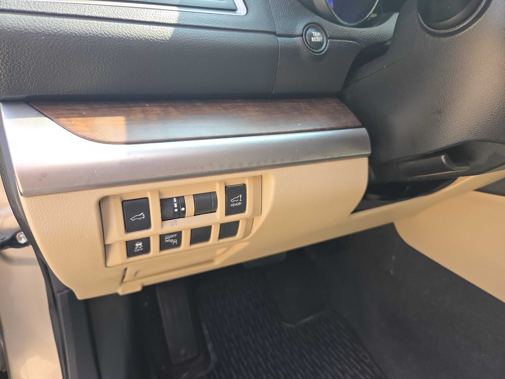 Photo 30 of this SUBARU OUTBACK