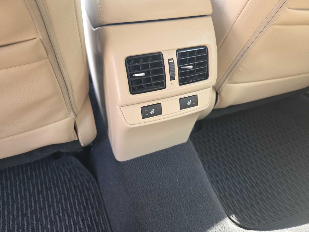 Photo 24 of this SUBARU OUTBACK
