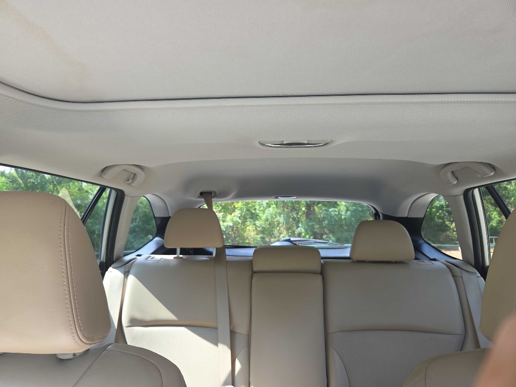 Photo 37 of this SUBARU OUTBACK