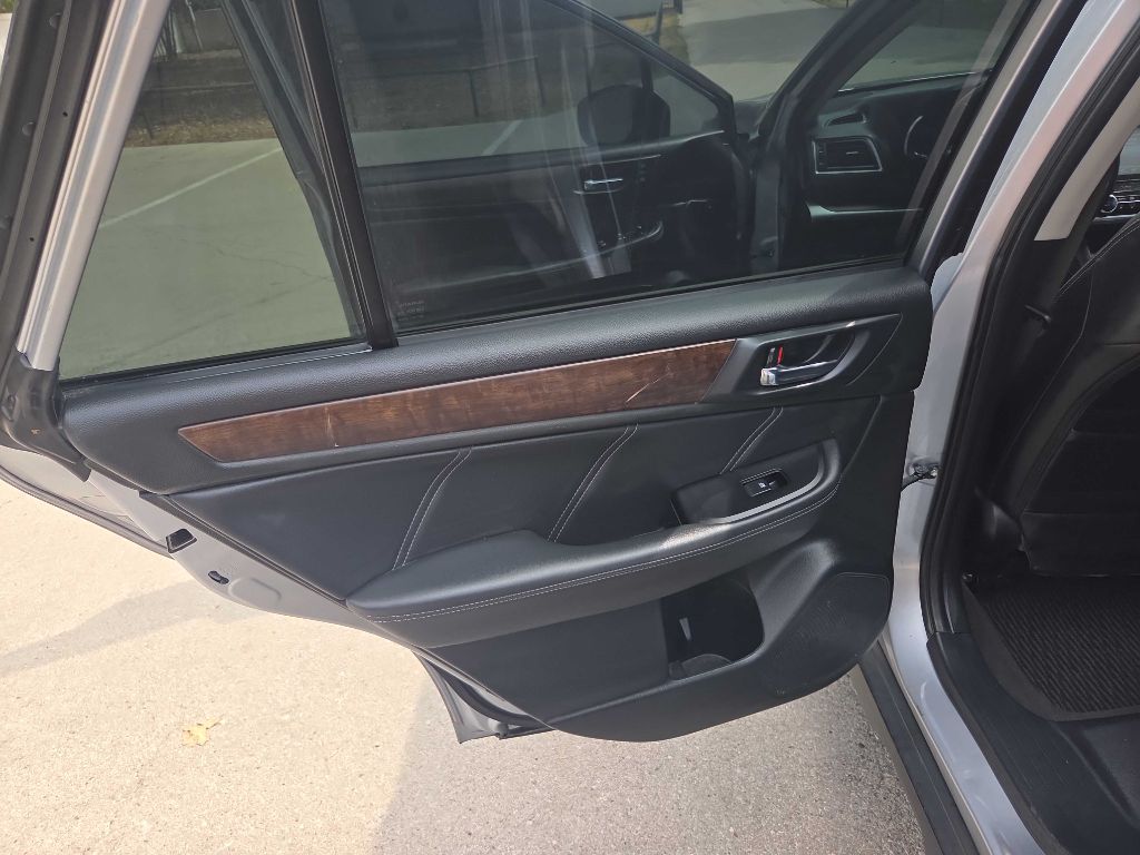 Photo 21 of this SUBARU OUTBACK