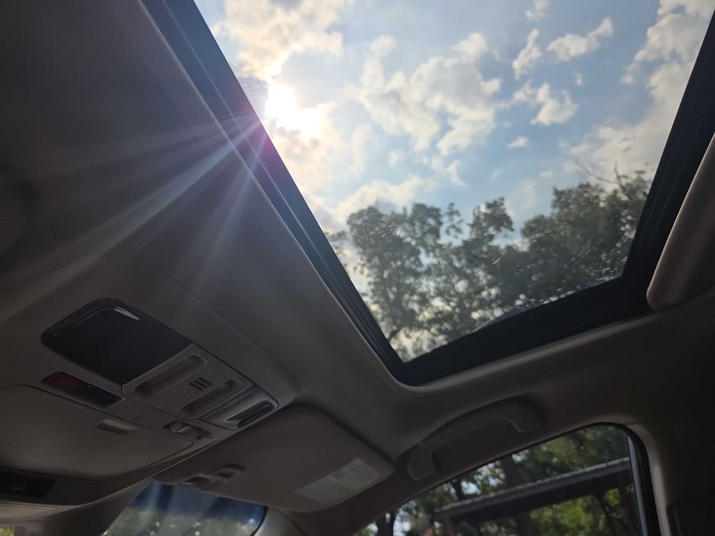 Photo 37 of this SUBARU OUTBACK