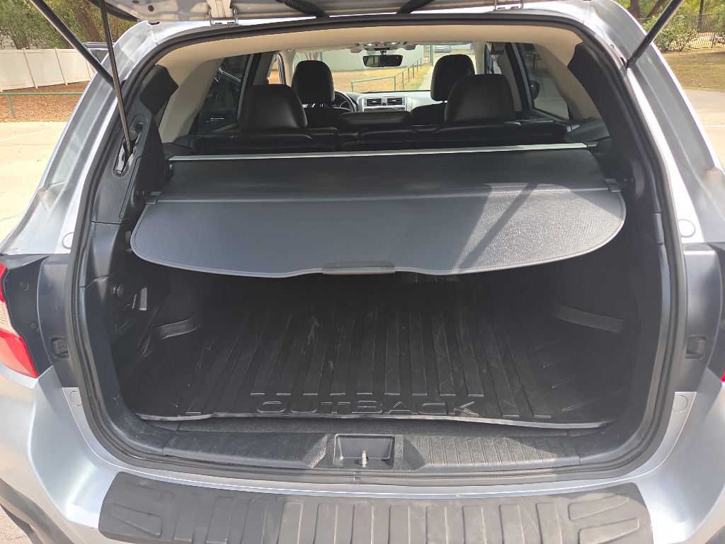 Photo 25 of this SUBARU OUTBACK