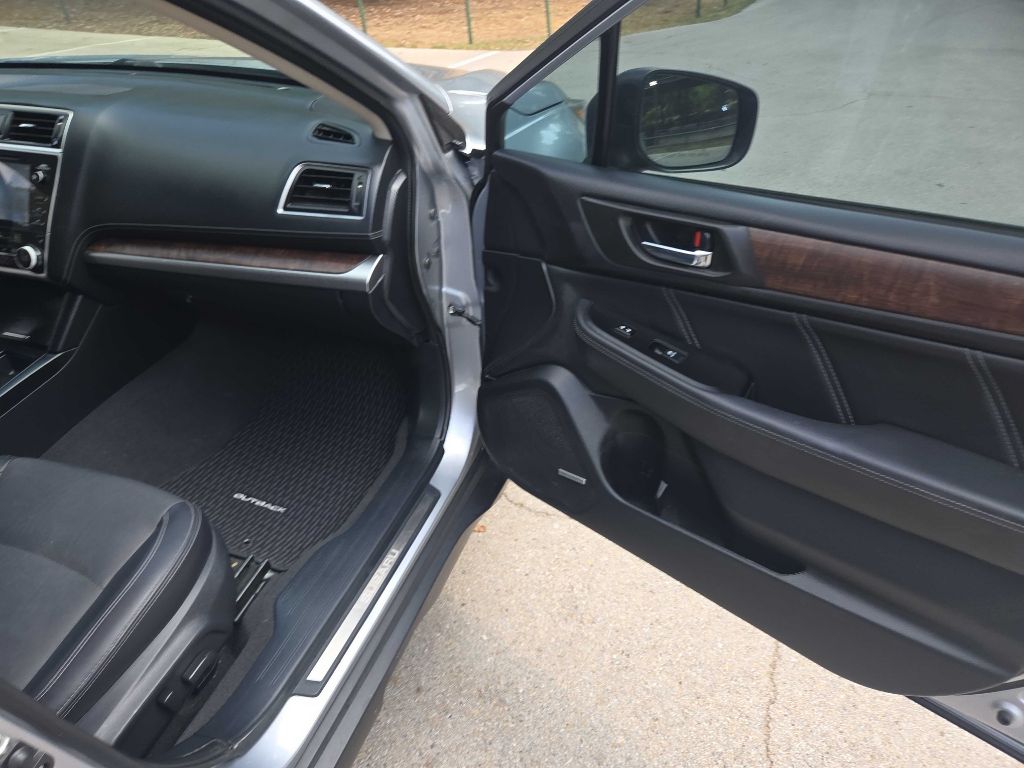 Photo 29 of this SUBARU OUTBACK