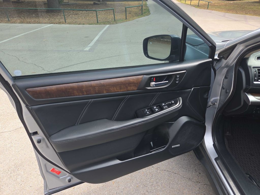 Photo 18 of this SUBARU OUTBACK
