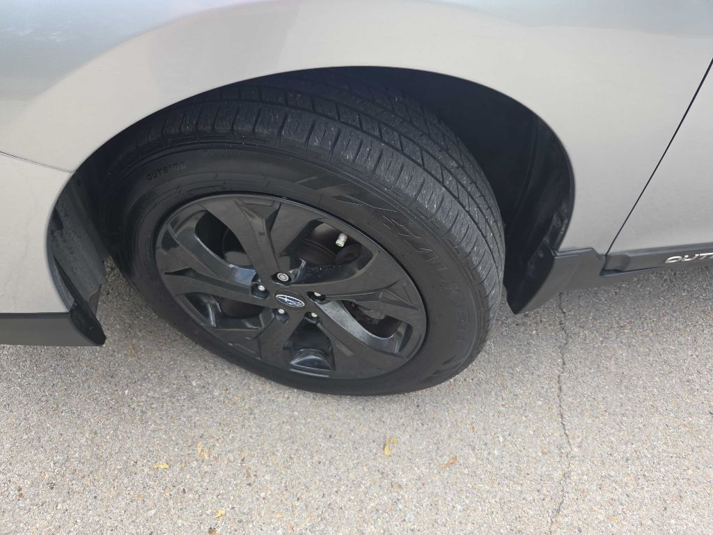 Photo 13 of this SUBARU OUTBACK
