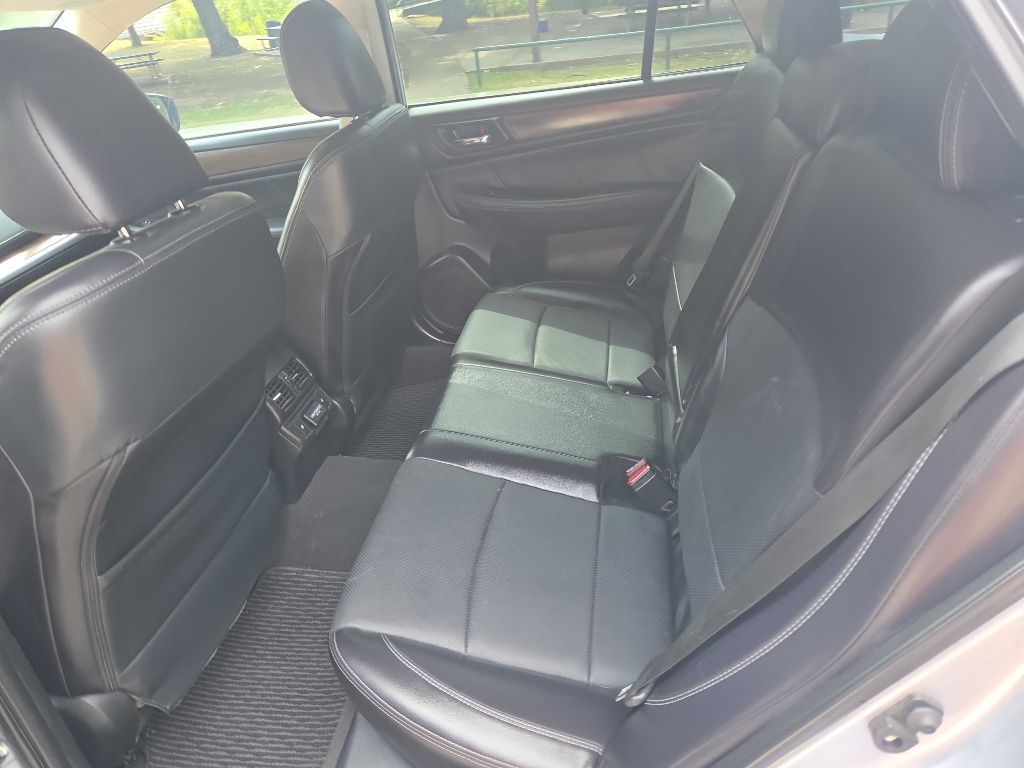 Photo 22 of this SUBARU OUTBACK
