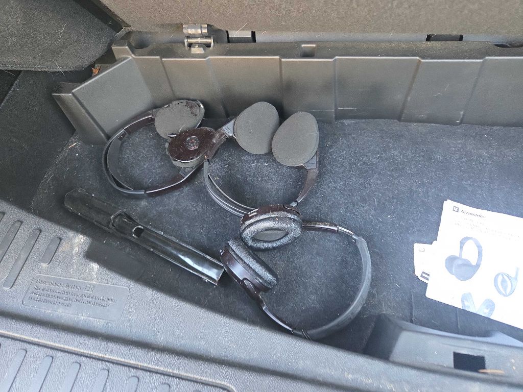 Photo 26 of this GMC ACADIA