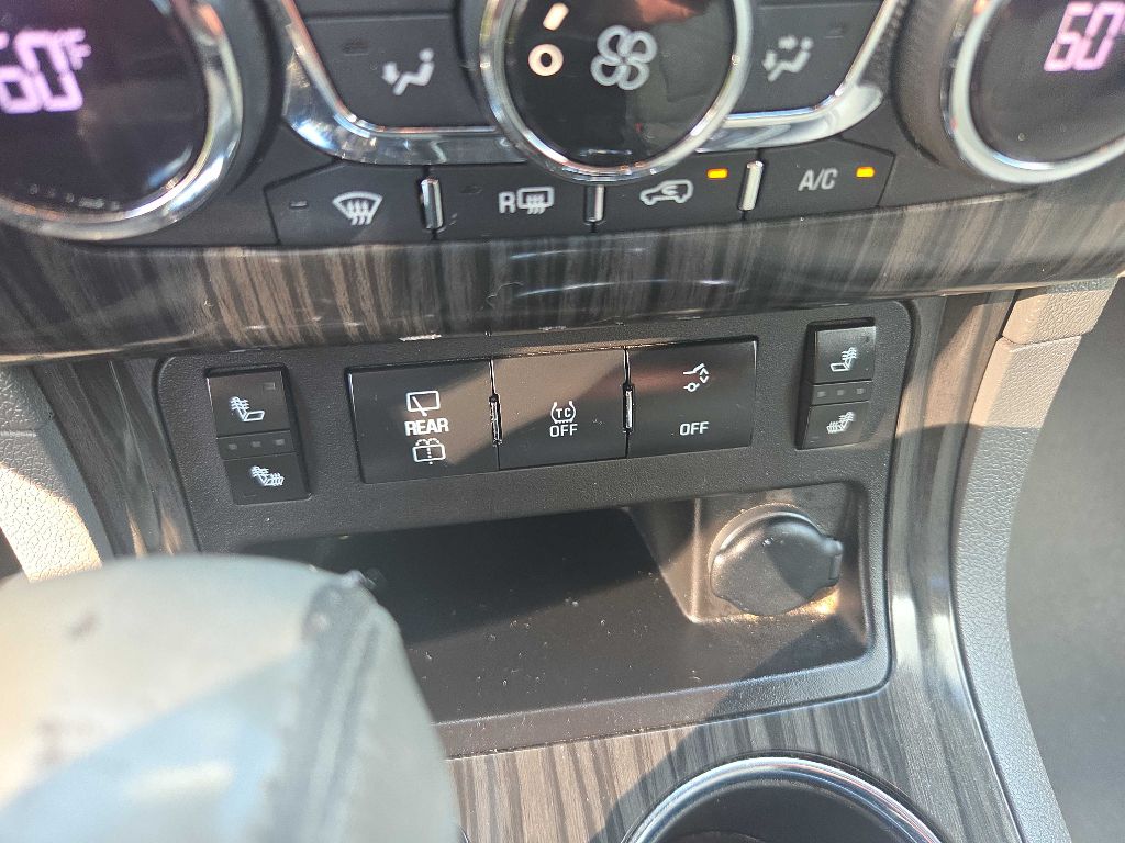 Photo 37 of this CHEVROLET TRAVERSE