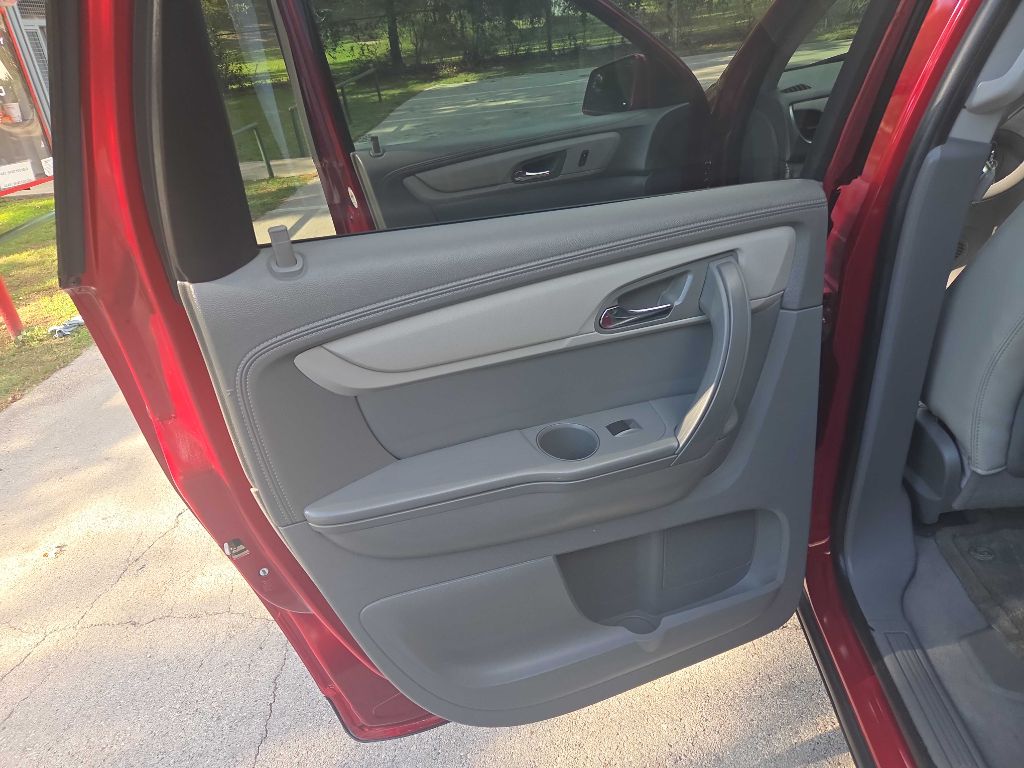Photo 19 of this CHEVROLET TRAVERSE