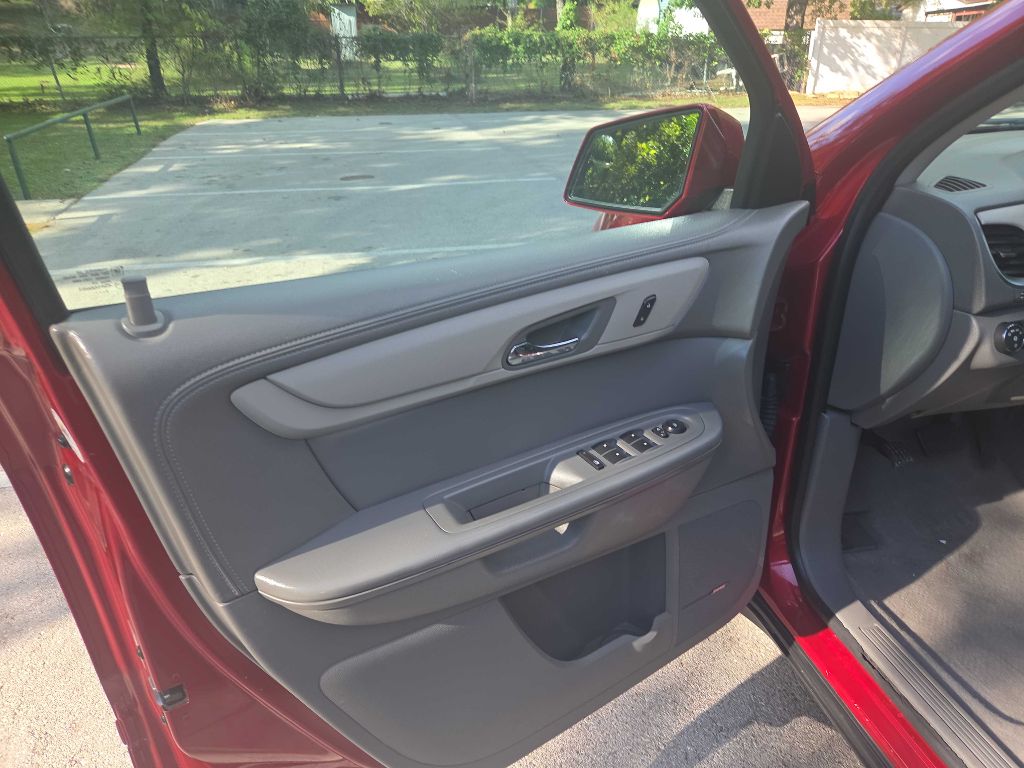 Photo 16 of this CHEVROLET TRAVERSE