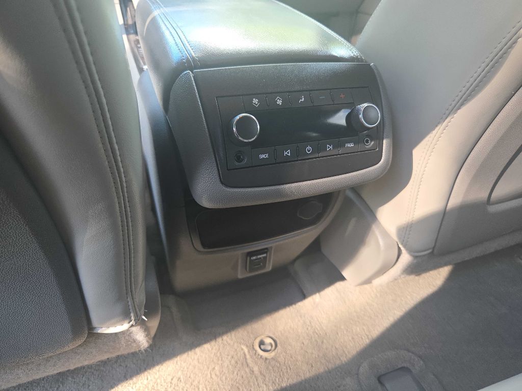 Photo 22 of this CHEVROLET TRAVERSE