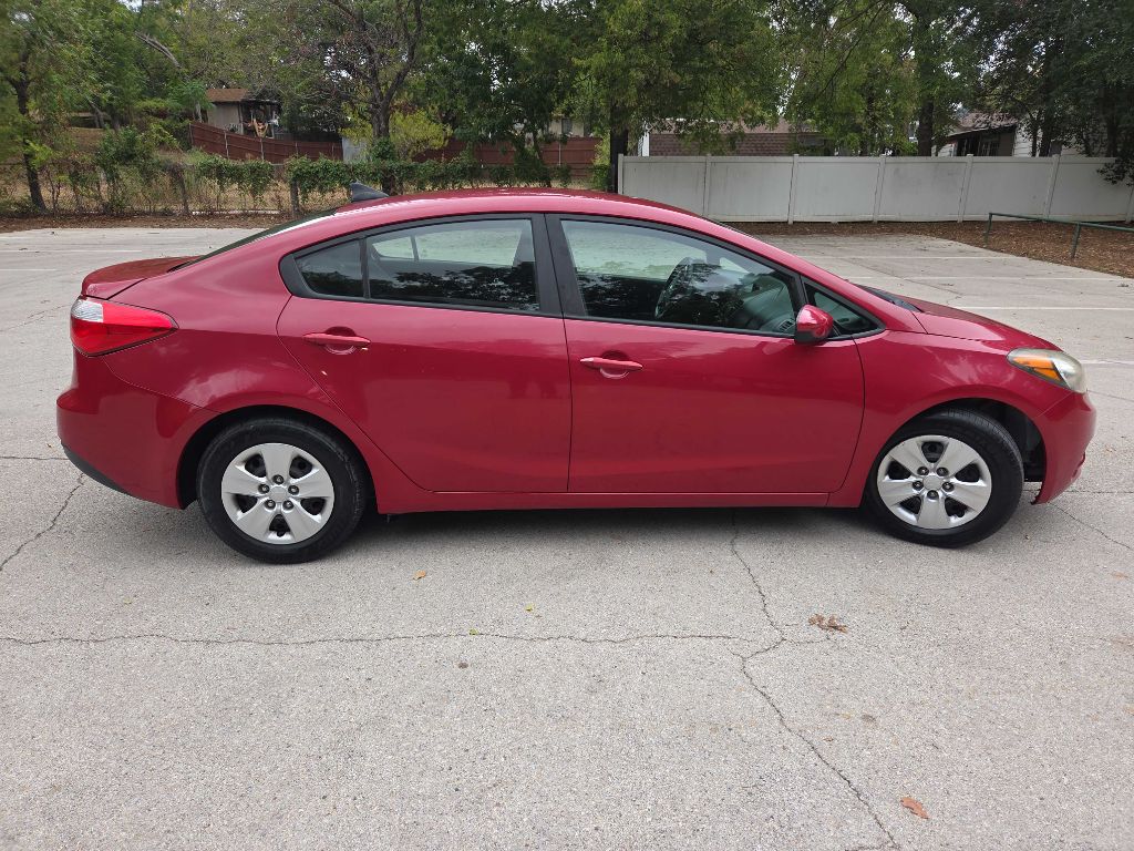 Photo 7 of this KIA FORTE
