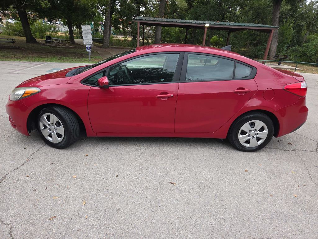 Photo 3 of this KIA FORTE