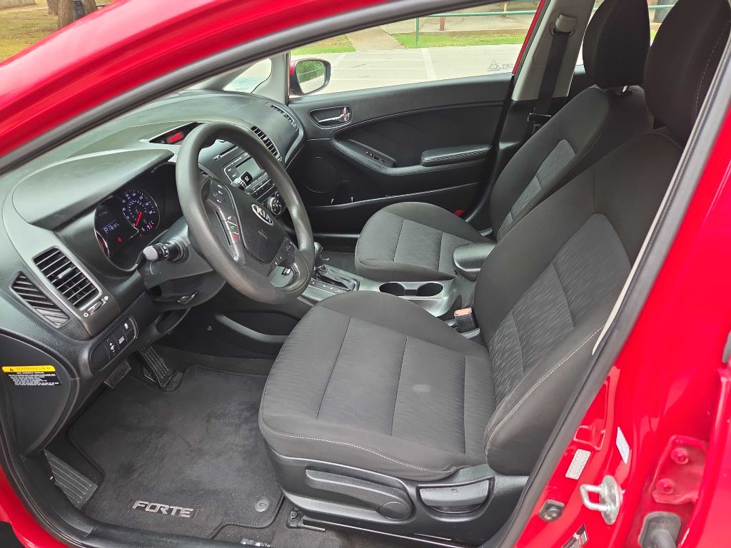 Photo 15 of this KIA FORTE