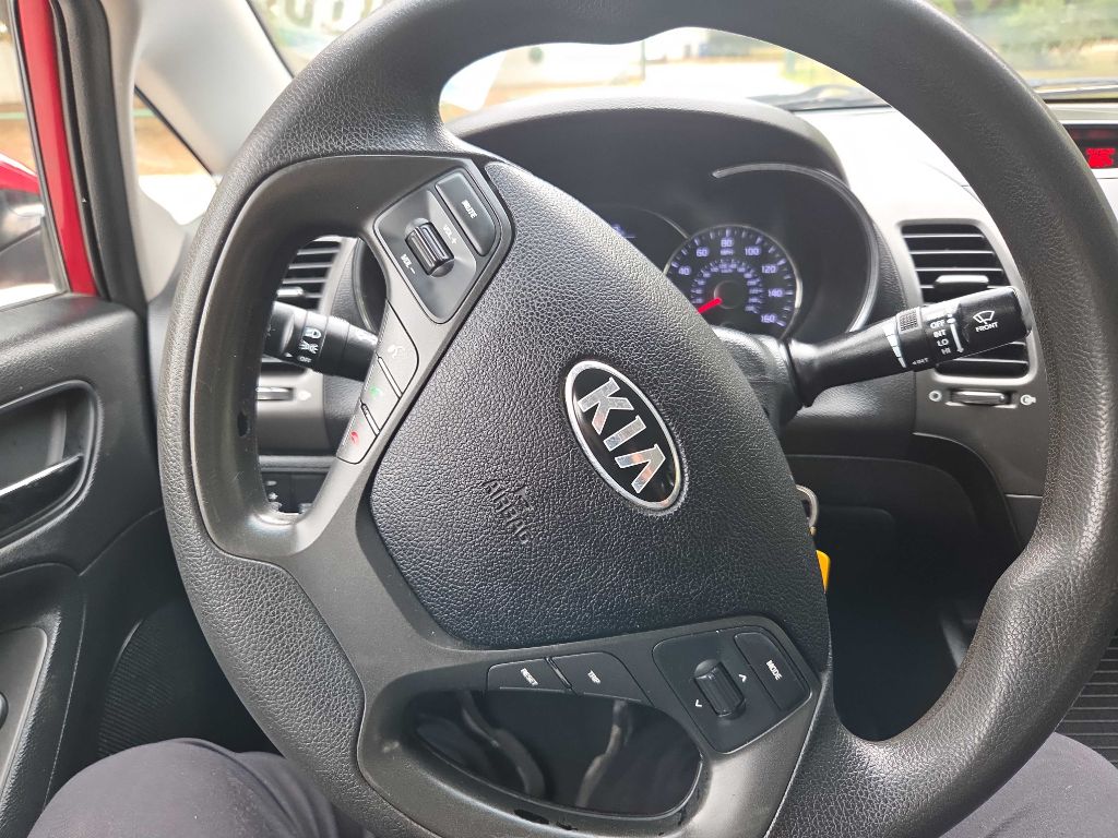 Photo 23 of this KIA FORTE