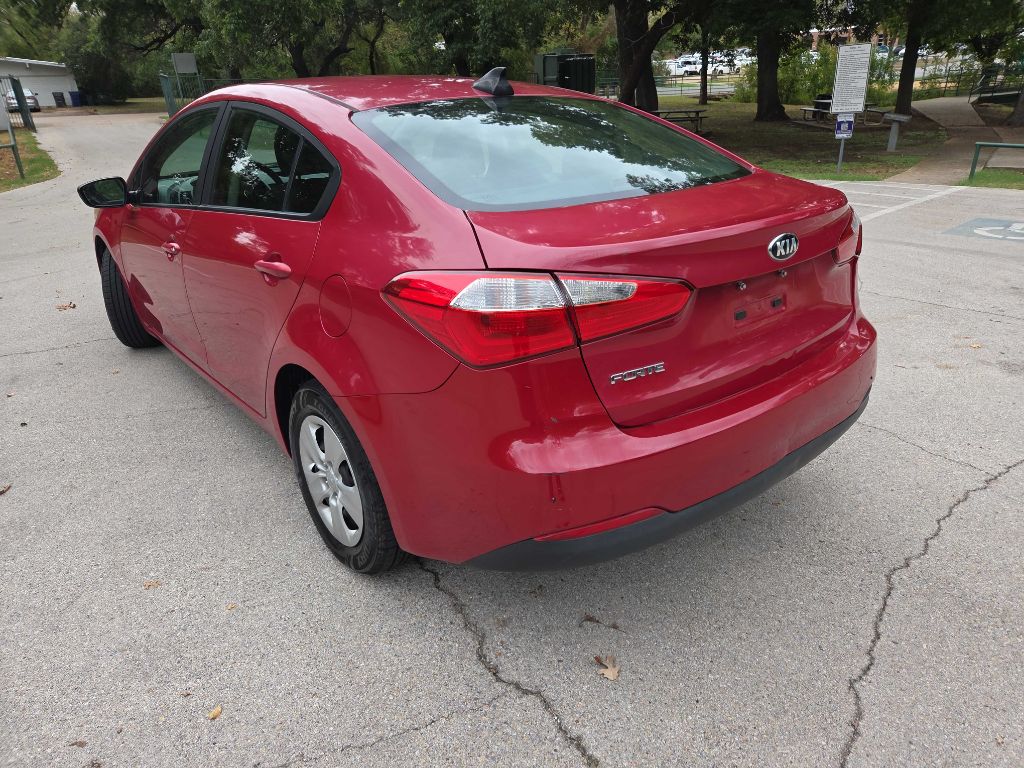 Photo 4 of this KIA FORTE