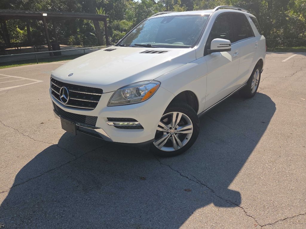 Photo 2 of this MERCEDES-BENZ ML