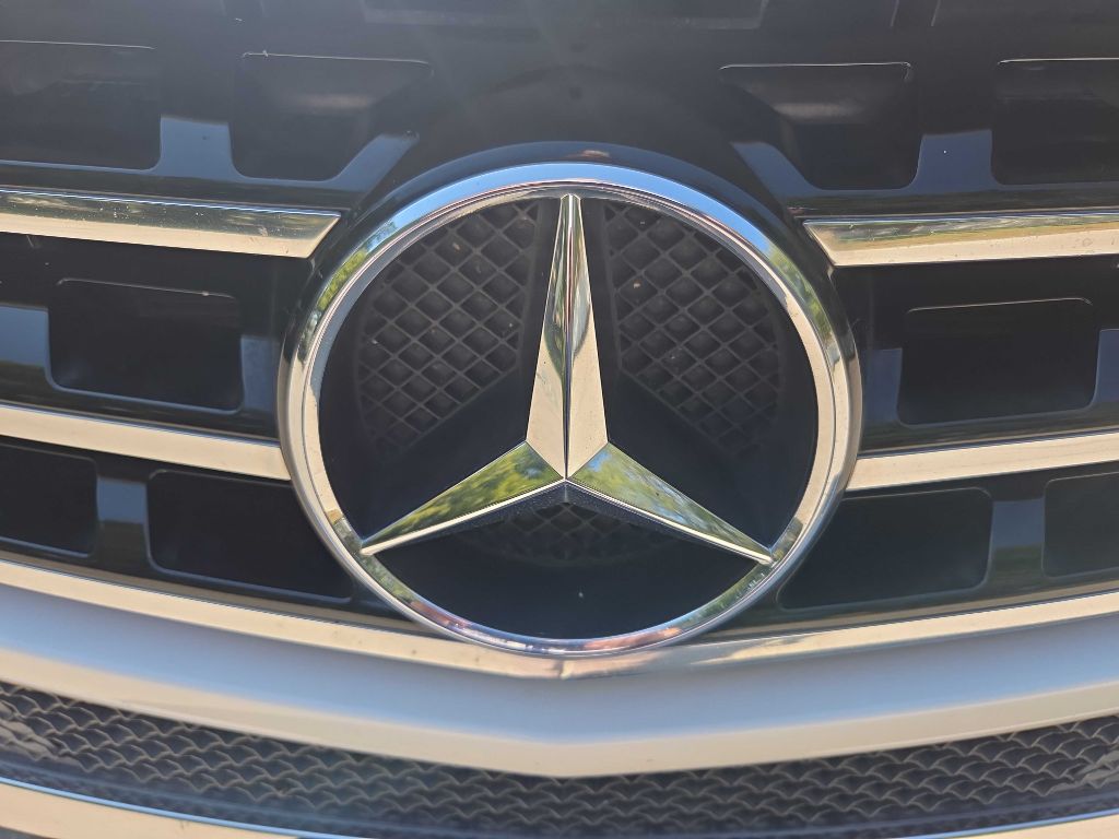 Photo 10 of this MERCEDES-BENZ ML