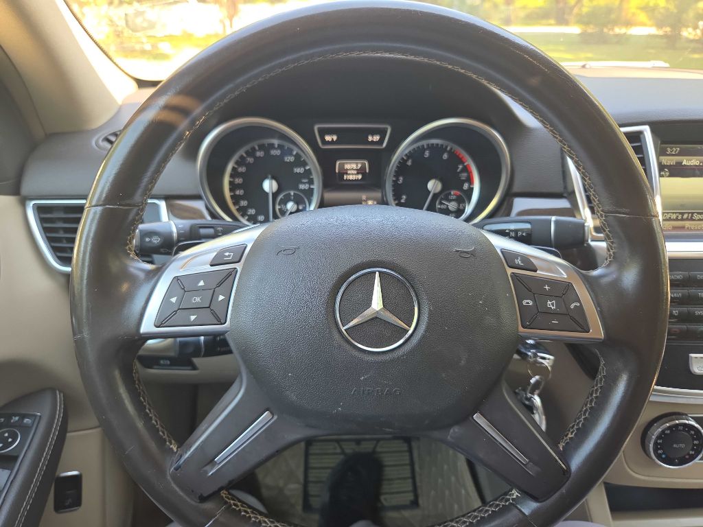 Photo 26 of this MERCEDES-BENZ ML