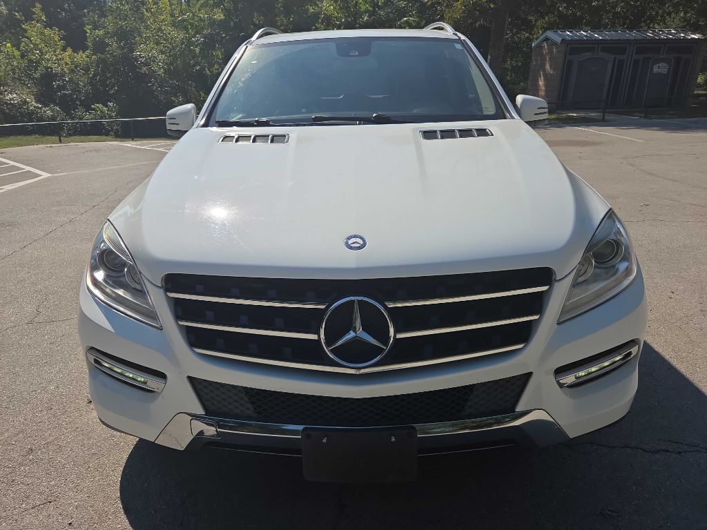 Photo 8 of this MERCEDES-BENZ ML