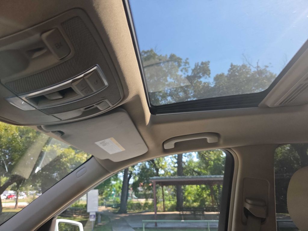 Photo 31 of this MERCEDES-BENZ ML