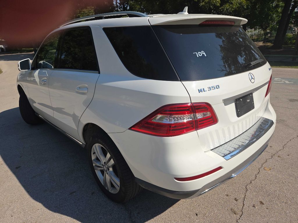 Photo 3 of this MERCEDES-BENZ ML