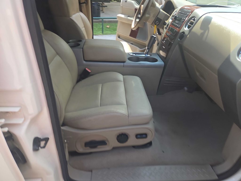 Photo 31 of this FORD F150