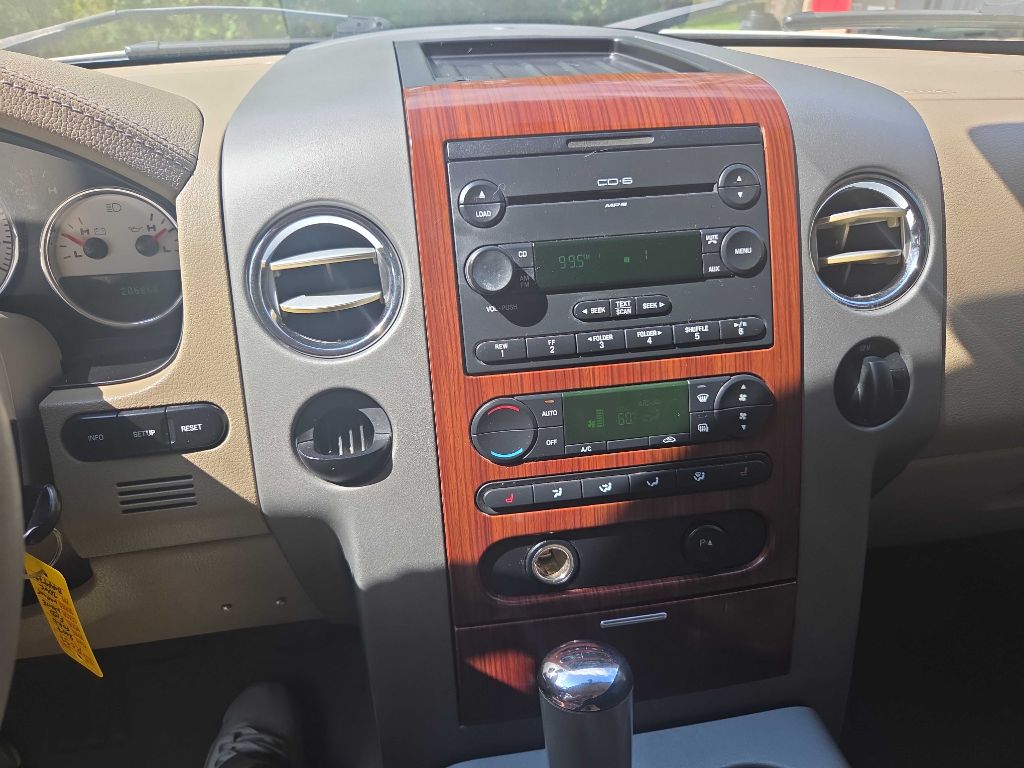 Photo 36 of this FORD F150