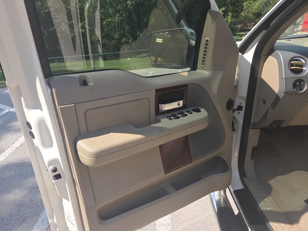 Photo 22 of this FORD F150