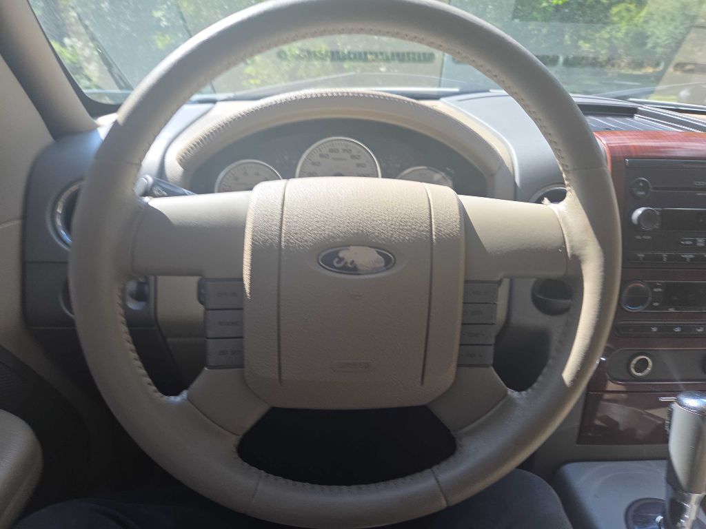 Photo 34 of this FORD F150