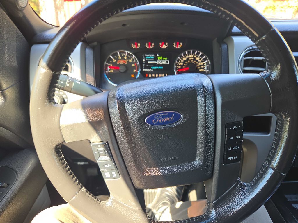 Photo 32 of this FORD F-150