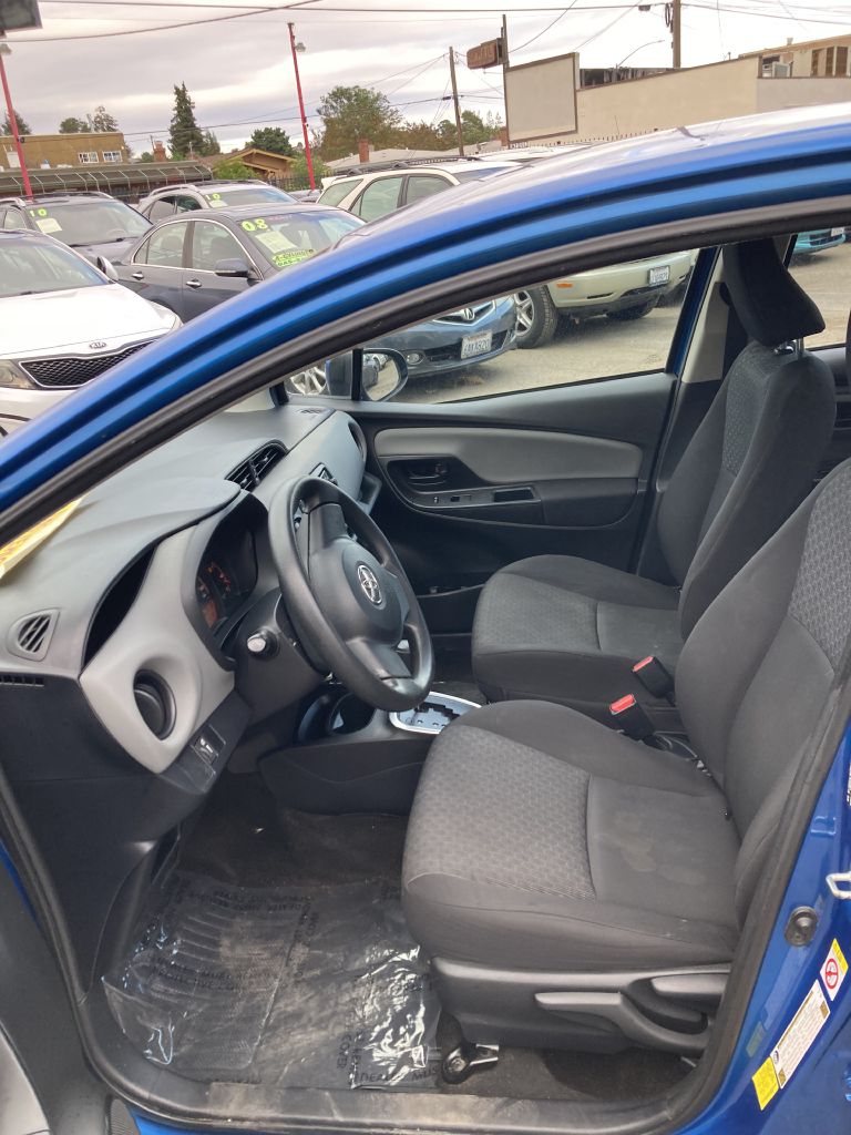 Photo 13 of this TOYOTA YARIS