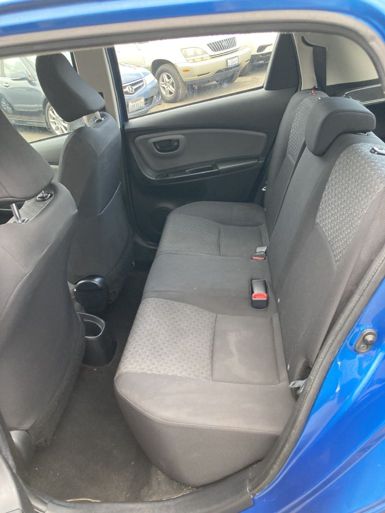 Photo 14 of this TOYOTA YARIS